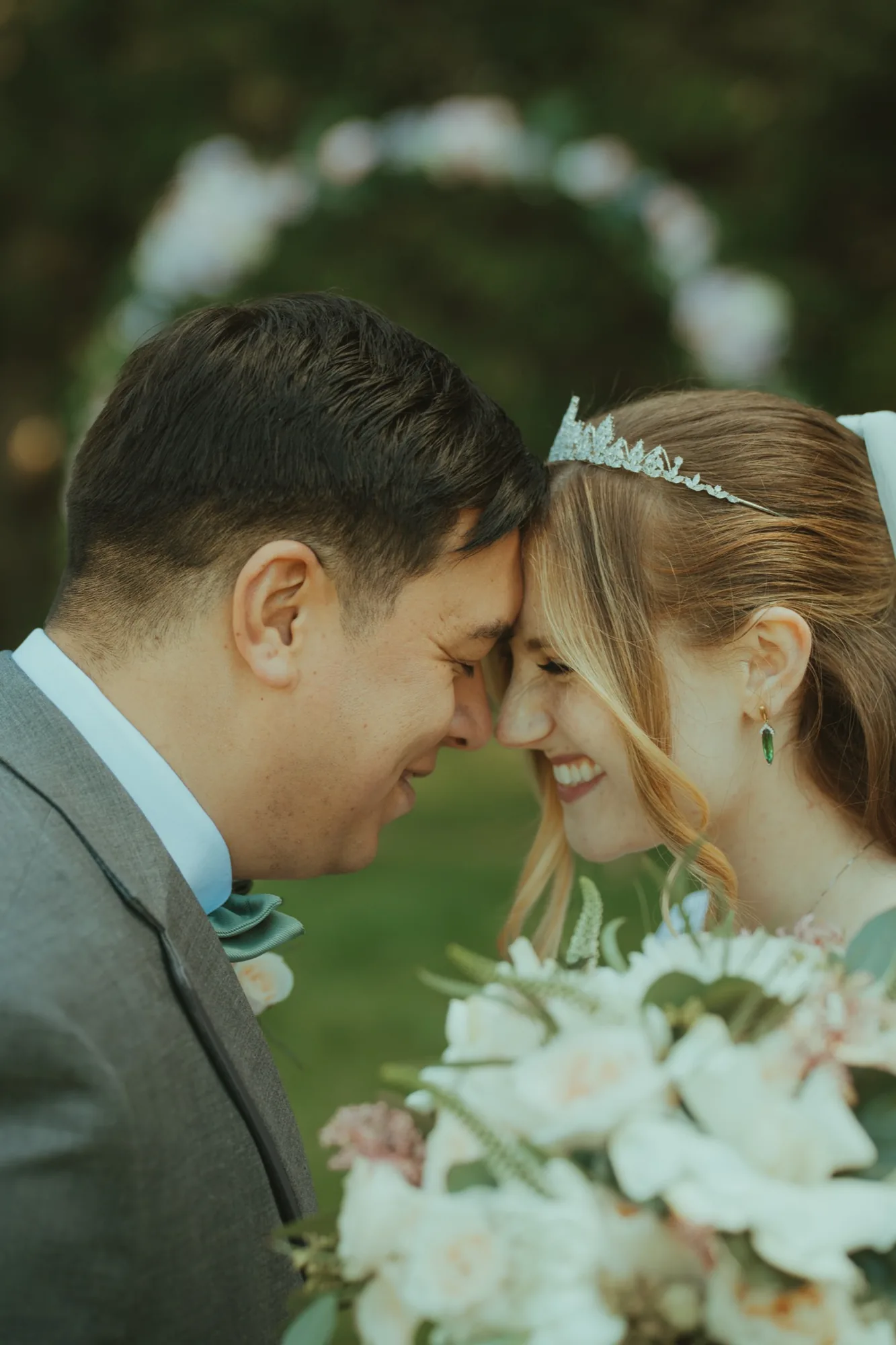 Wedding ceremony moment at outdoor Bothell area venue